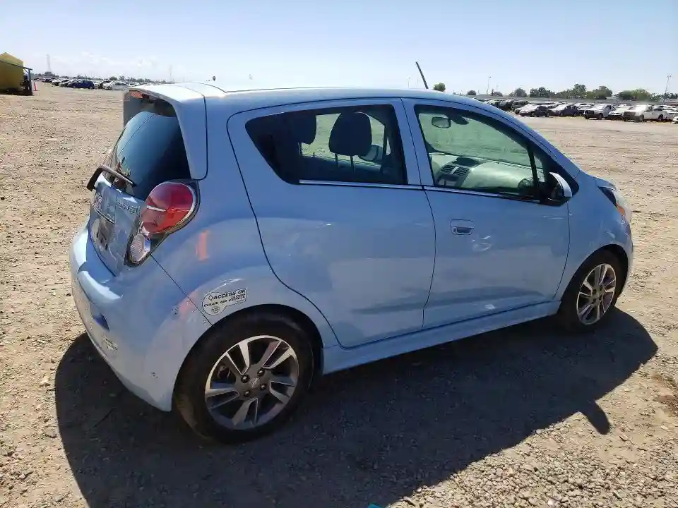 KL8CL6S04FC705145 2015 CHEVROLET SPARK-2