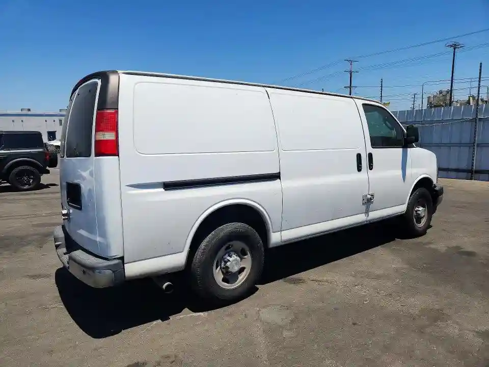 1GCWGAFF8H1115863 2017 CHEVROLET EXPRESS-2