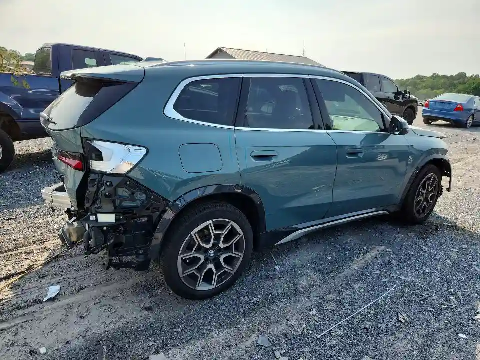 WBX73EF05S5189389 2025 BMW X1-2
