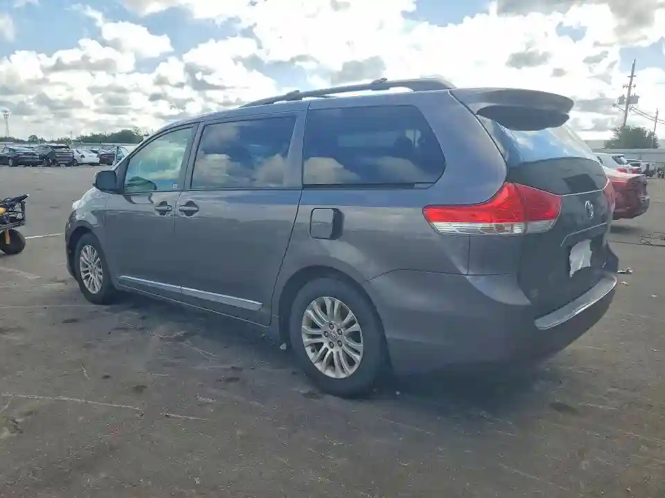5TDYK3DC7CS273344 2012 TOYOTA SIENNA-1