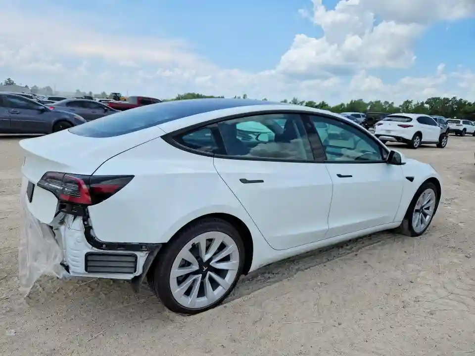 5YJ3E1EA4NF348642 2022 TESLA MODEL 3-2