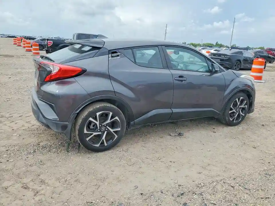 NMTKHMBX6JR007602 2018 TOYOTA C-HR-2