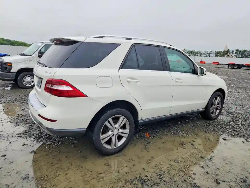 4JGDA5HB2DA195242 2013 MERCEDES-BENZ M-CLASS-2