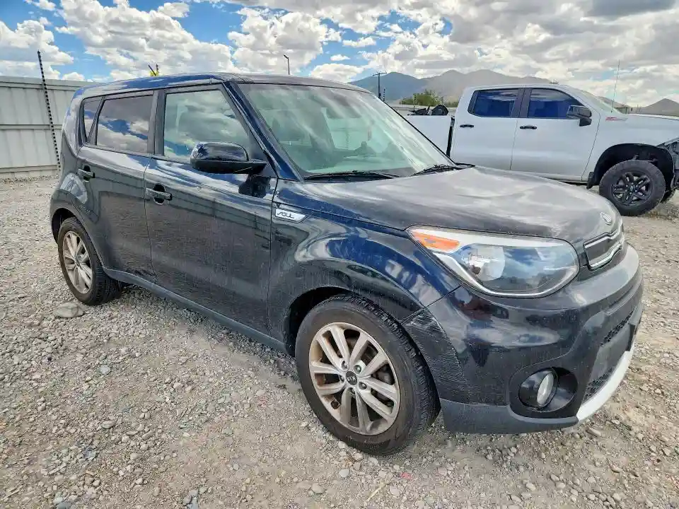 KNDJP3A58H7465348 2017 KIA SOUL-3