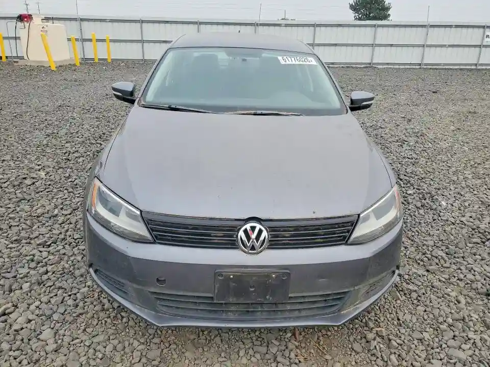 3VWDX7AJ1BM396417 2011 VOLKSWAGEN JETTA-4