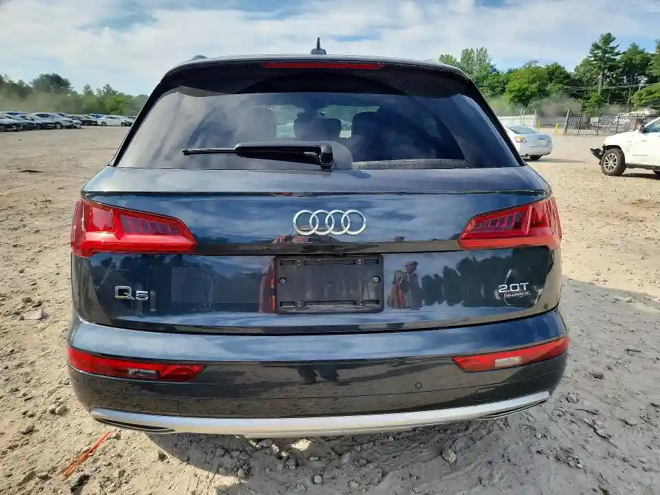 WA1BNAFY4J2038683 2018 AUDI Q5-5