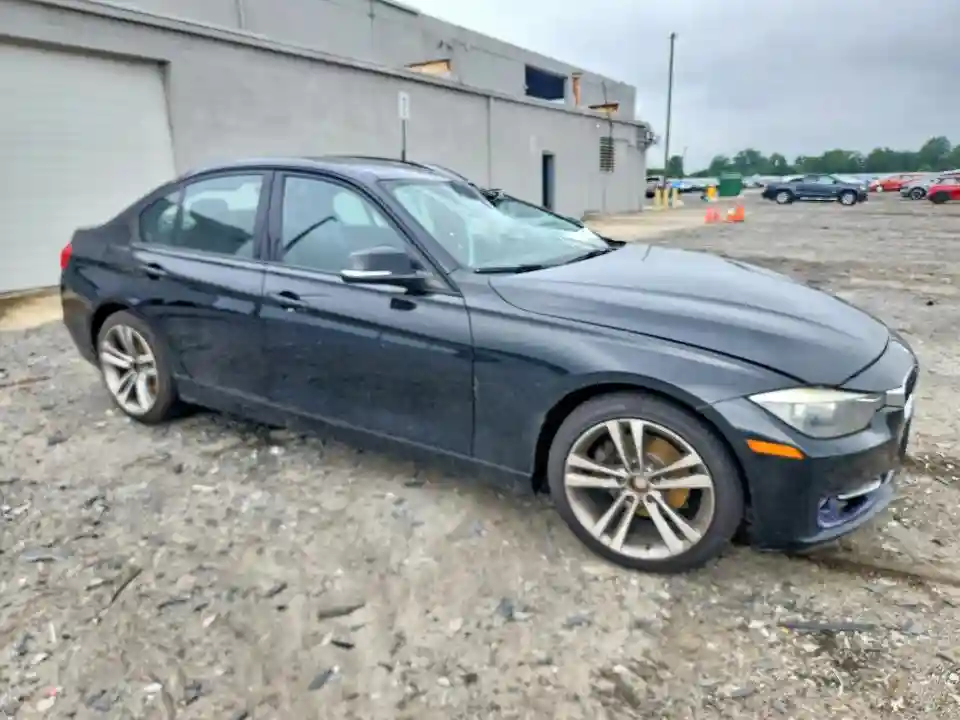 WBA3B3C53DF532620 2013 BMW 3 SERIES-3