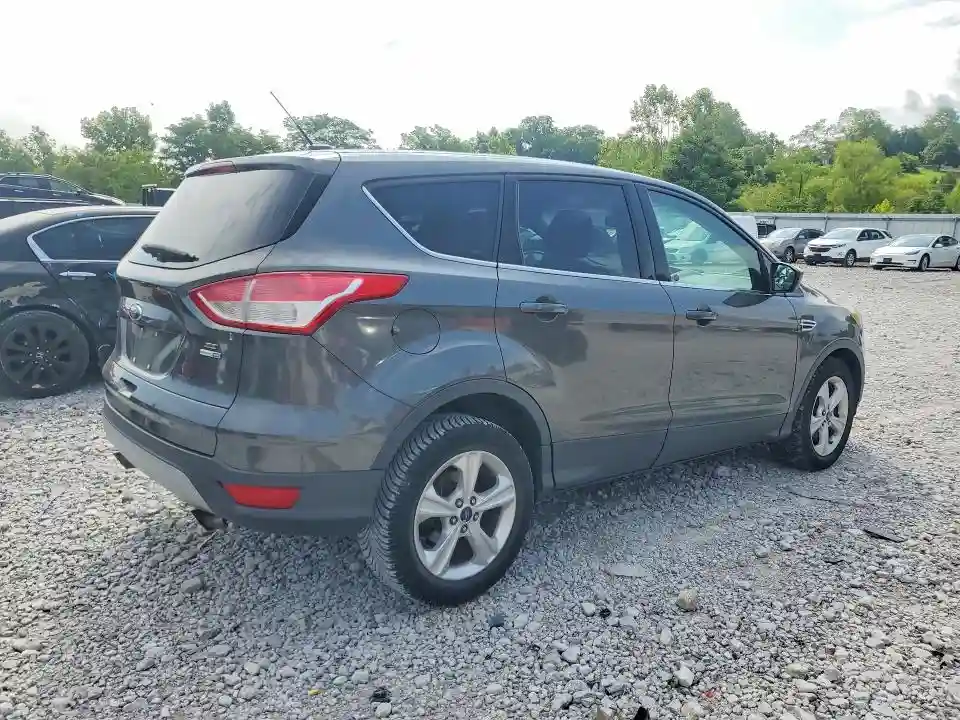 1FMCU9G97FUB82125 2015 FORD ESCAPE-2