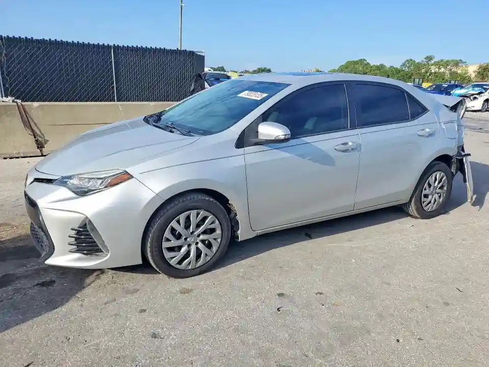 5YFBURHE0JP837551 2018 TOYOTA COROLLA-0