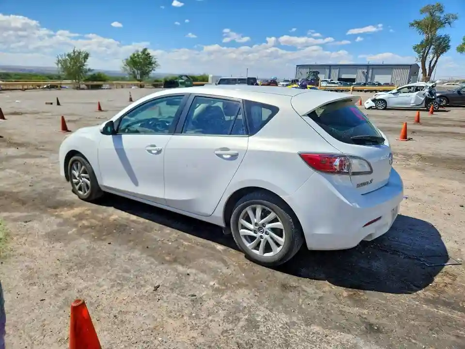 JM1BL1LP0D1738587 2013 MAZDA 3-1