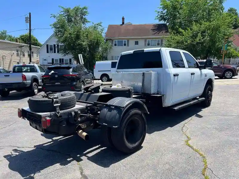 3C7WRTCLXPG513448 2023 RAM 3500-2