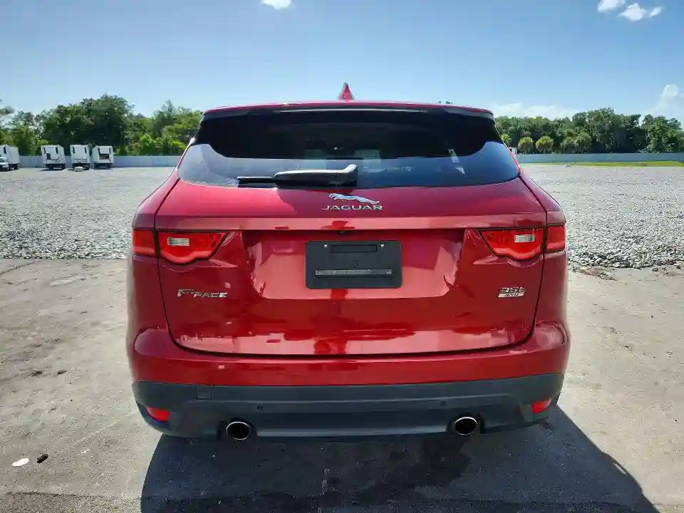 SADCJ2EV9JA257300 2018 JAGUAR F-PACE-5