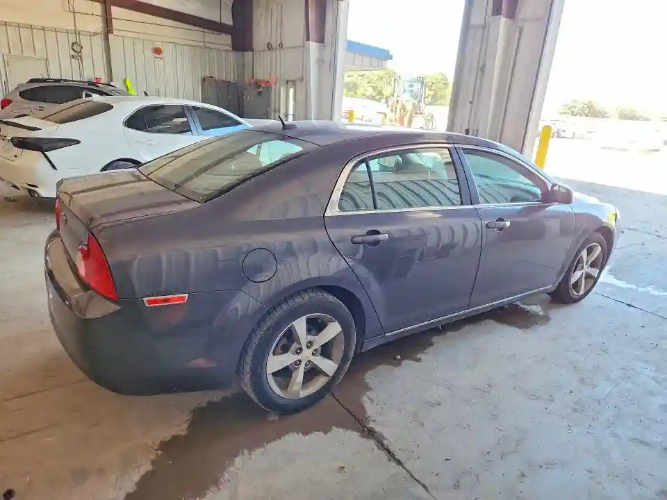 1G1ZC5E15BF313339 2011 CHEVROLET MALIBU-2