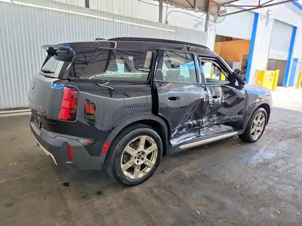 WMZ23GA04S7S18542 2025 MINI COOPER-2
