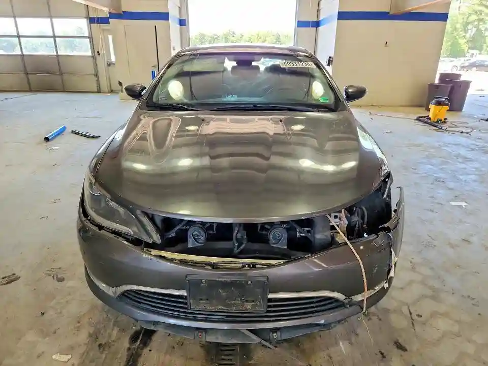 1C3CCCAB5FN576835 2015 CHRYSLER 200-4