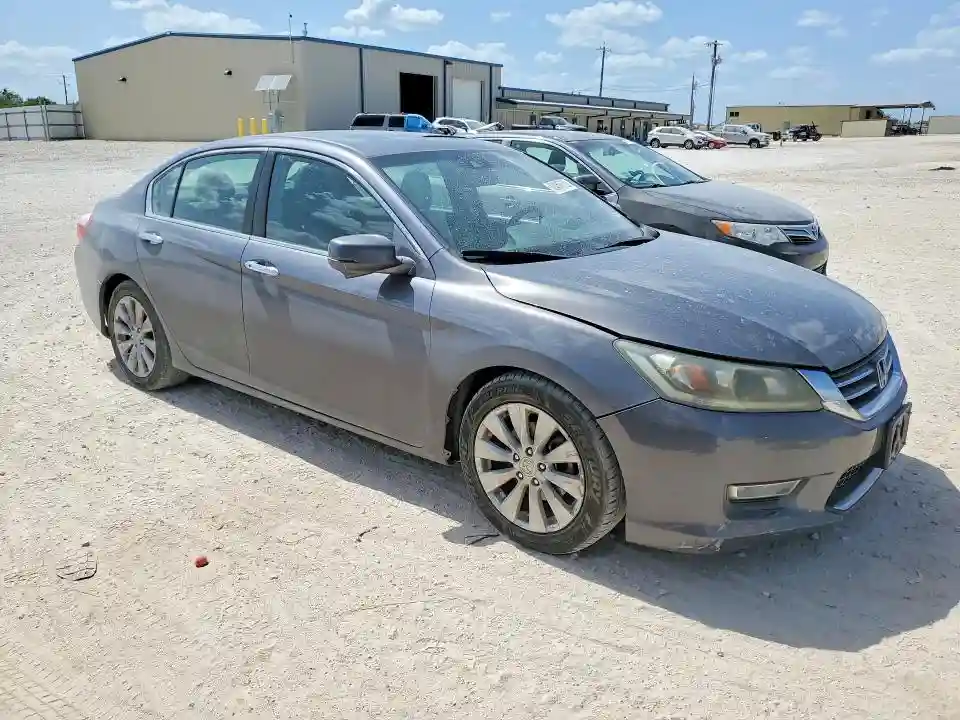 1HGCR2F85DA063351 2013 HONDA ACCORD-3