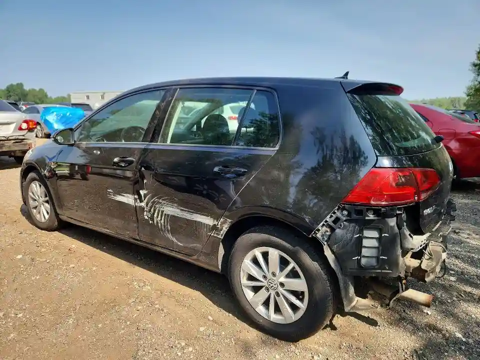 3VW217AU6GM061549 2016 VOLKSWAGEN GOLF-1