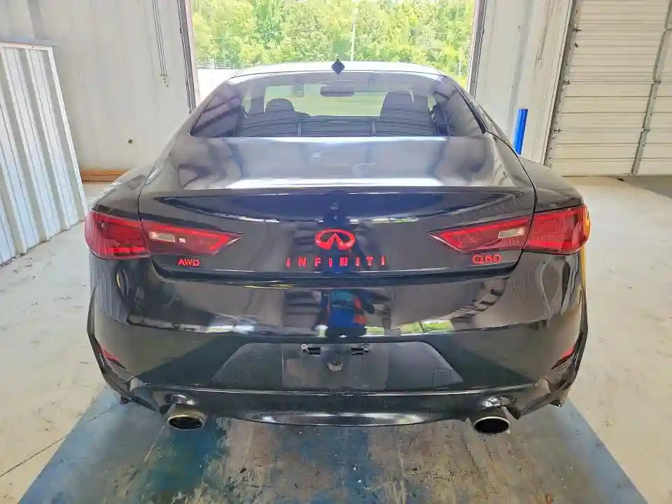 JN1EV7EK1JM340099 2018 INFINITI Q60 3.0T L-5