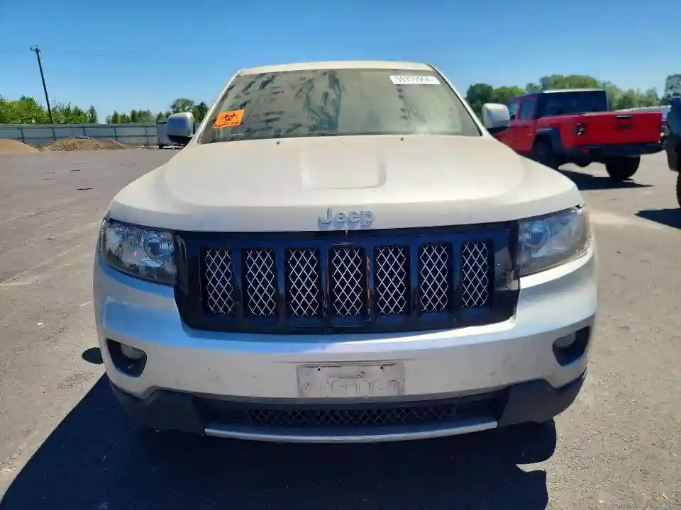 1C4RJEAG5DC588432 2013 JEEP GRAND CHEROKEE-4