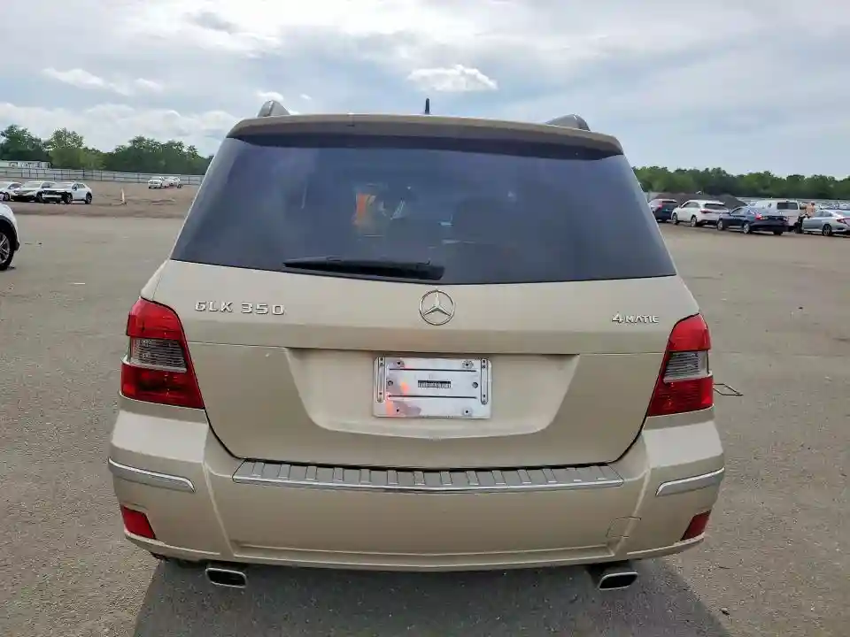 WDCGG8HB1BF674697 2011 MERCEDES-BENZ GLK-CLASS-5
