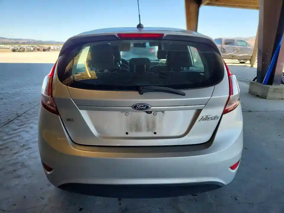 3FADP4EJ3JM141137 2018 FORD FIESTA-5