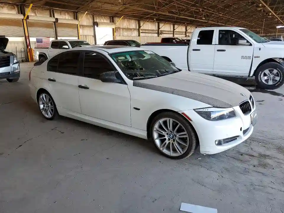 WBAPH5G53BNM76431 2011 BMW 3 SERIES-3