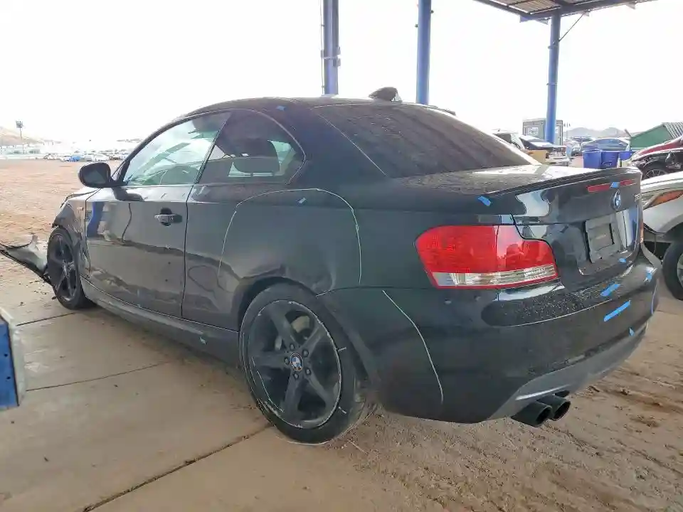 WBAUC9C57BVM09183 2011 BMW 1 SERIES-1