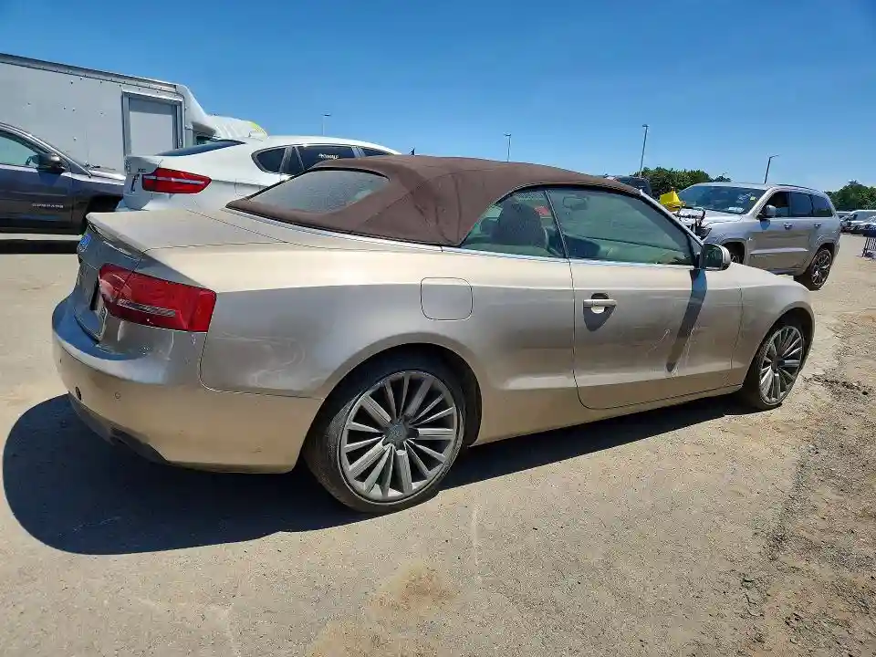 WAULFAFH7BN010722 2011 AUDI A5-2