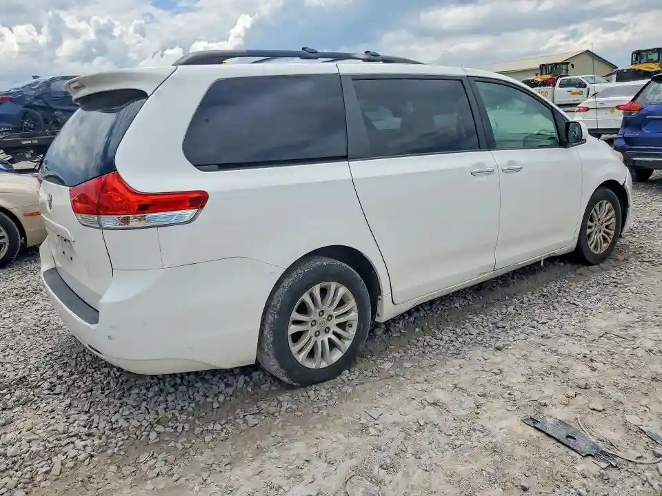 5TDYK3DC8CS279248 2012 TOYOTA SIENNA-2