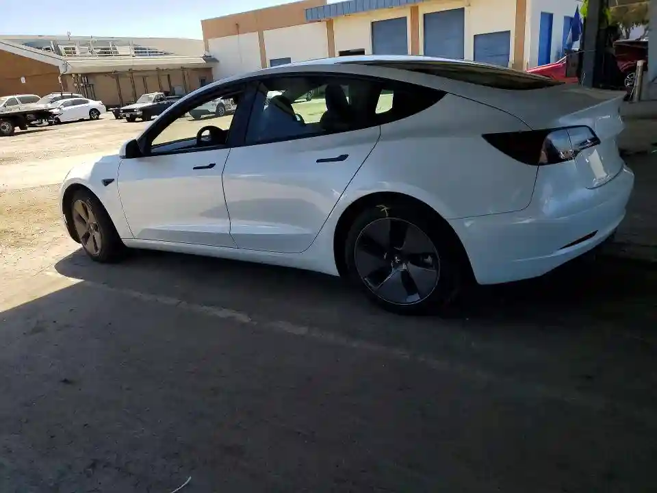 5YJ3E1EA5PF580153 2023 TESLA MODEL 3-1