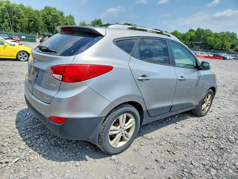 KM8JUCAC4CU520682 2012 HYUNDAI TUCSON-2