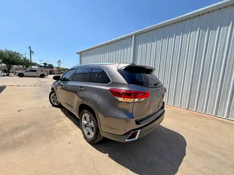 5TDYZRFH0HS188103 2017 TOYOTA HIGHLANDER-2