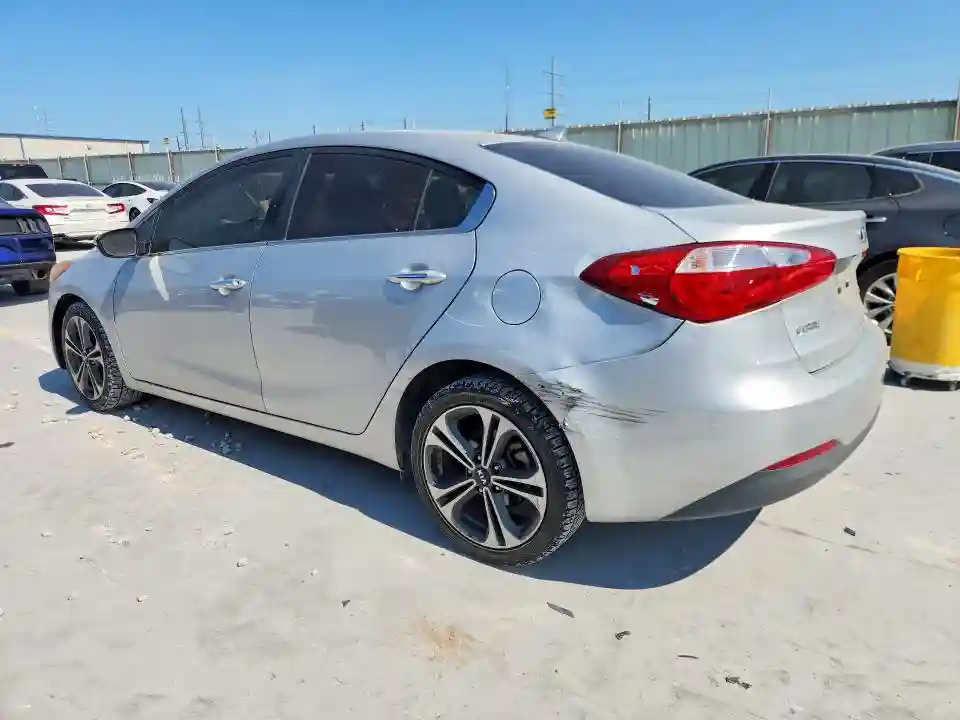 KNAFX4A88G5545116 2016 KIA FORTE-1