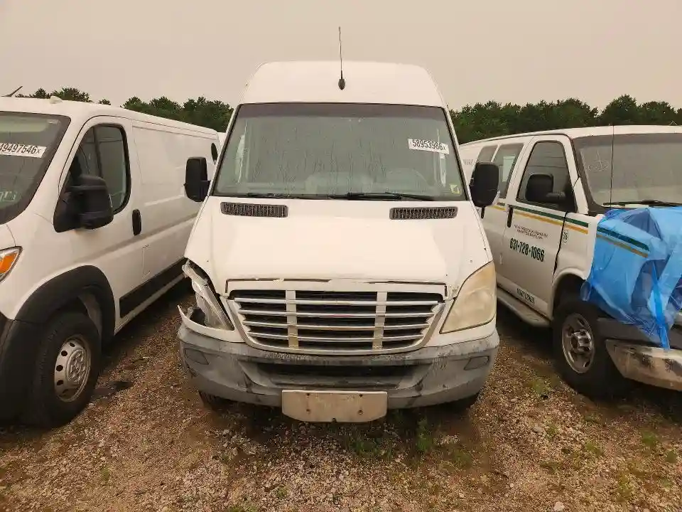 WDYPF0CC0B5532653 2011 FREIGHTLINER SPRINTER-4