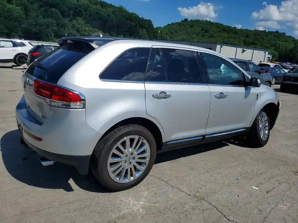 2LMDJ8JK1DBL40341 2013 LINCOLN MKX-2