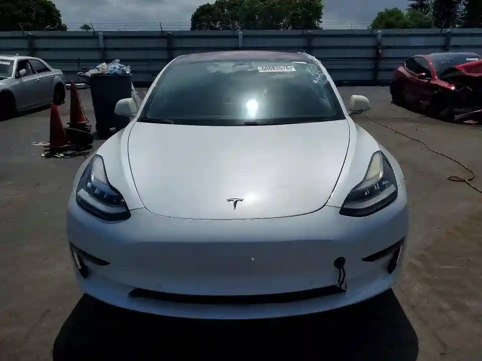 5YJ3E1EA7JF007505 2018 TESLA MODEL 3-4