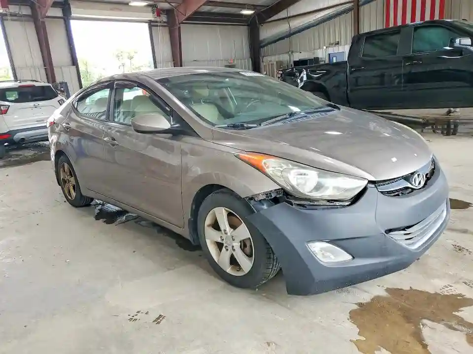 5NPDH4AE6DH257068 2013 HYUNDAI ELANTRA-3