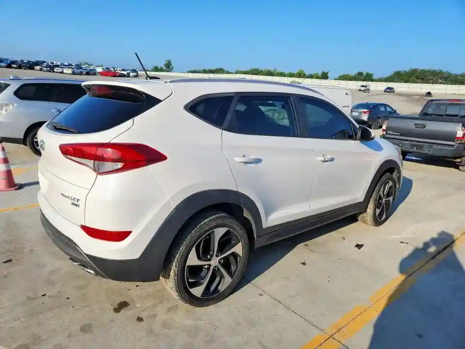 KM8J3CA29GU259923 2016 HYUNDAI TUCSON-2