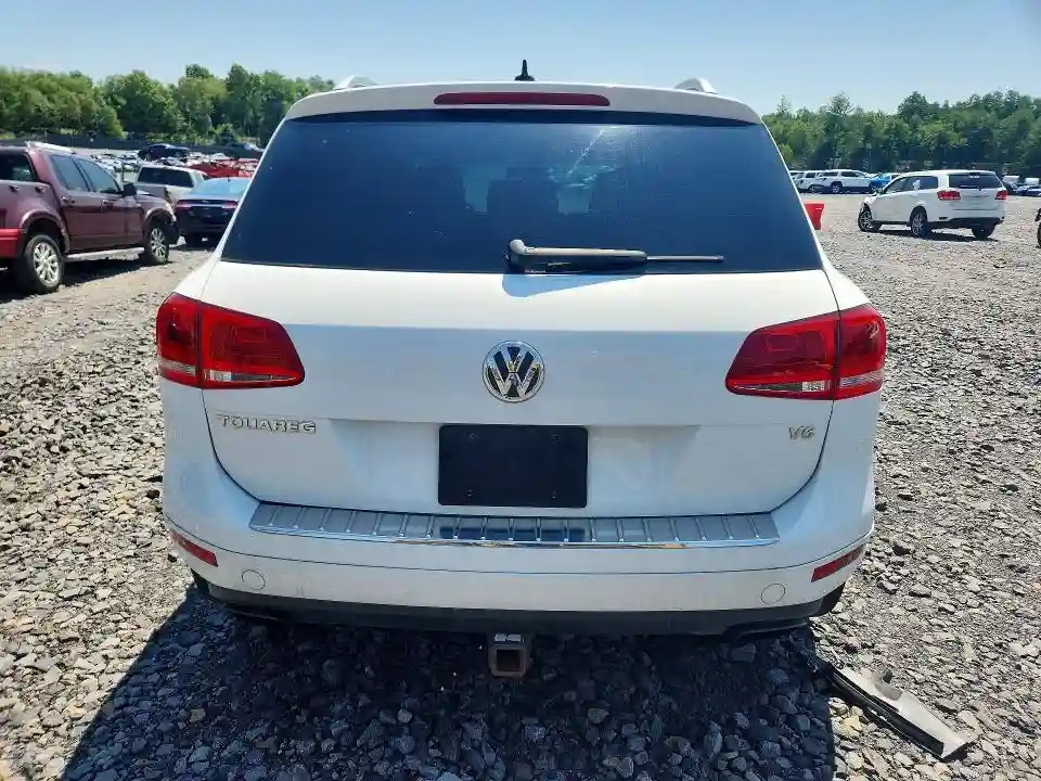WVGEF9BP8CD010707 2012 VOLKSWAGEN TOUAREG-5