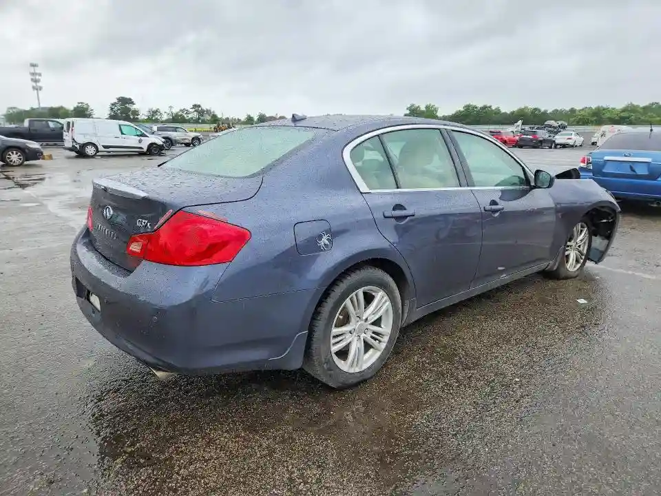 JN1CV6AR2BM355992 2011 INFINITI G37-4