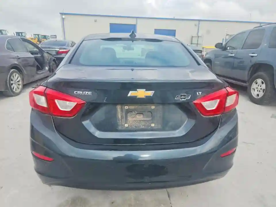 1G1BE5SM6J7125609 2018 CHEVROLET CRUZE-5