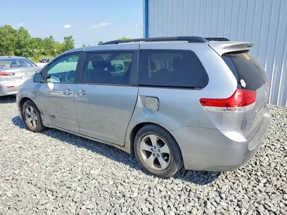 5TDKK3DC0BS053323 2011 TOYOTA SIENNA-1