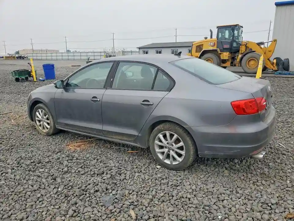 3VWDX7AJ1BM396417 2011 VOLKSWAGEN JETTA-1