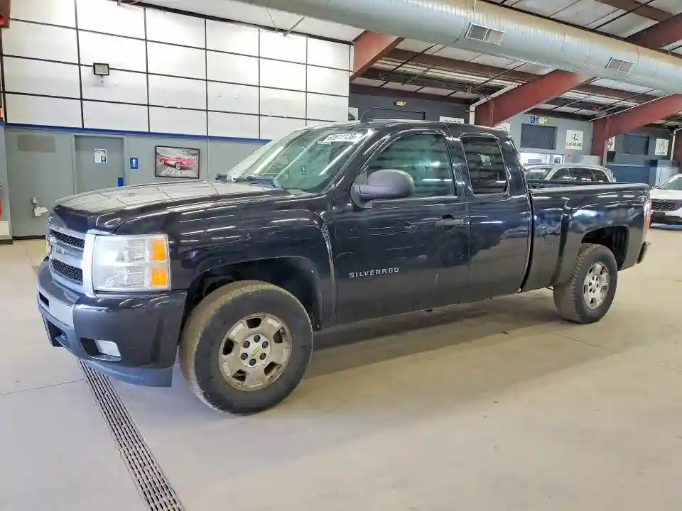 1GCRKSE38BZ364990 2011 CHEVROLET SILVERADO-0