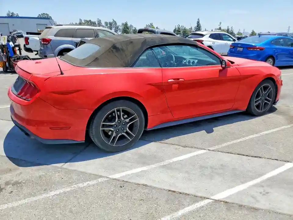 1FATP8UH0J5133469 2018 FORD MUSTANG-2