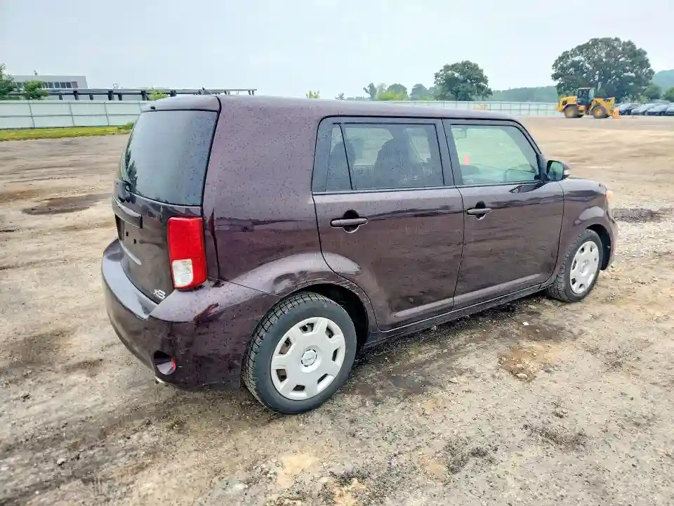 JTLZE4FE3B1128642 2011 TOYOTA SCION-2