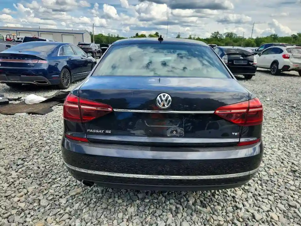 1VWBT7A3XHC011984 2017 VOLKSWAGEN PASSAT-5