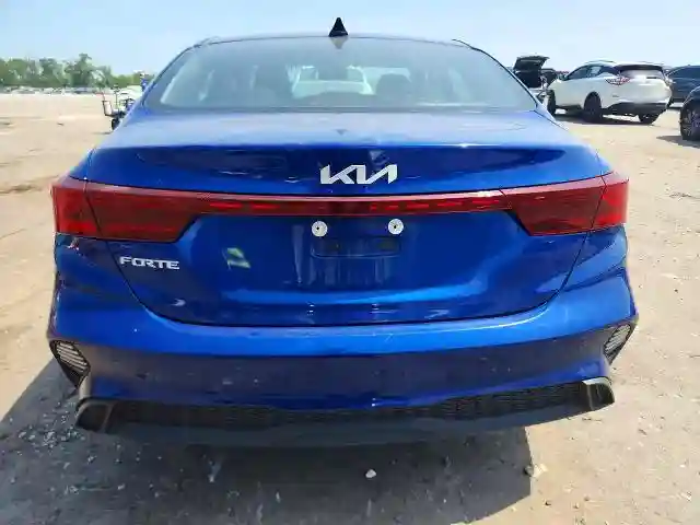 3KPF24AD8PE626703 2023 KIA FORTE LXS-5
