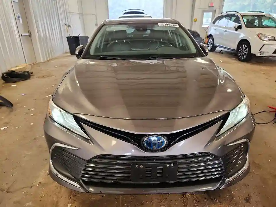 4T1F31AK7MU559921 2021 TOYOTA CAMRY-4