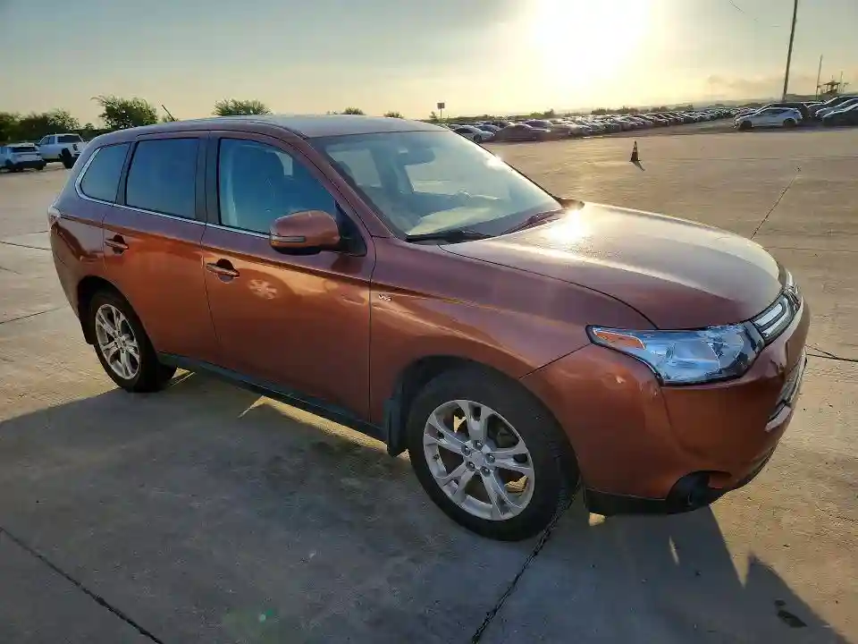 JA4JZ4AX8EZ018787 2014 MITSUBISHI OUTLANDER-3